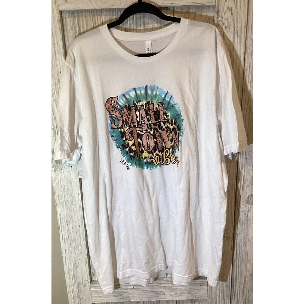 L B Women’s T Shirt White‎ 3xl Small Town Vibes